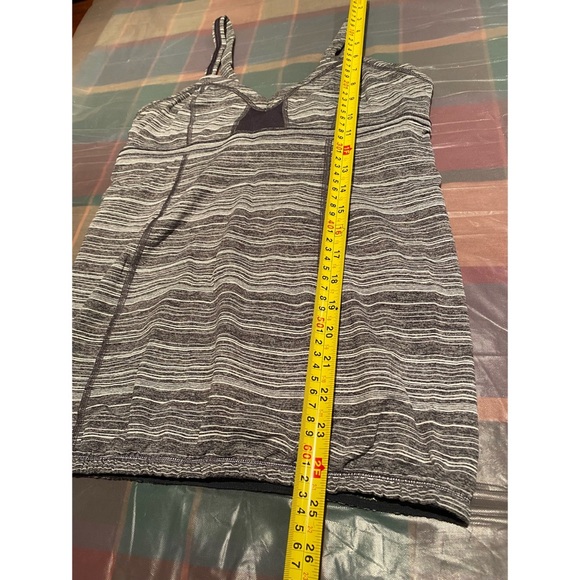 Lululemon Speed Up Tank Coal Strata Stripe size 8 - Picture 6 of 6